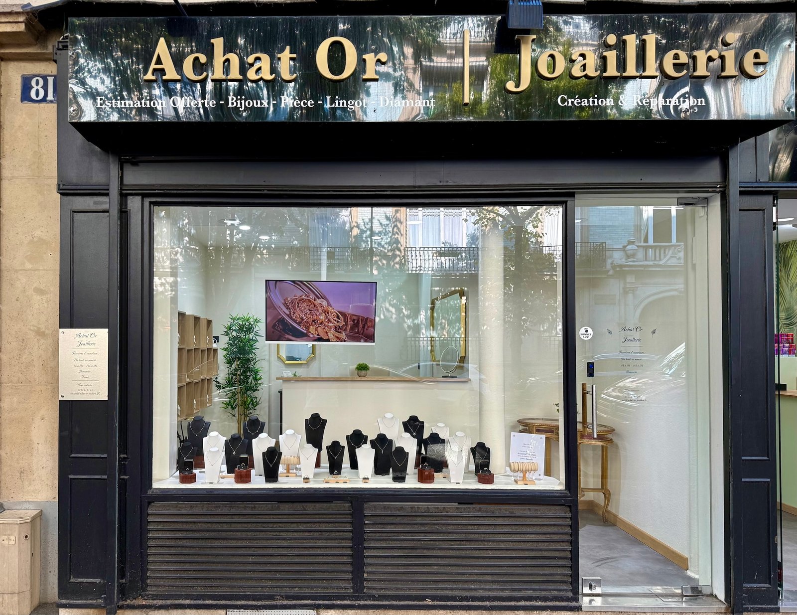 Devanture de la boutique Achat Or - Joaillerie Mozart, 81 avenue Mozart Paris 16e